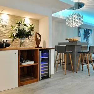 luxury-apartment-in-la-isla-puerto-banus.es-andalucia.com/